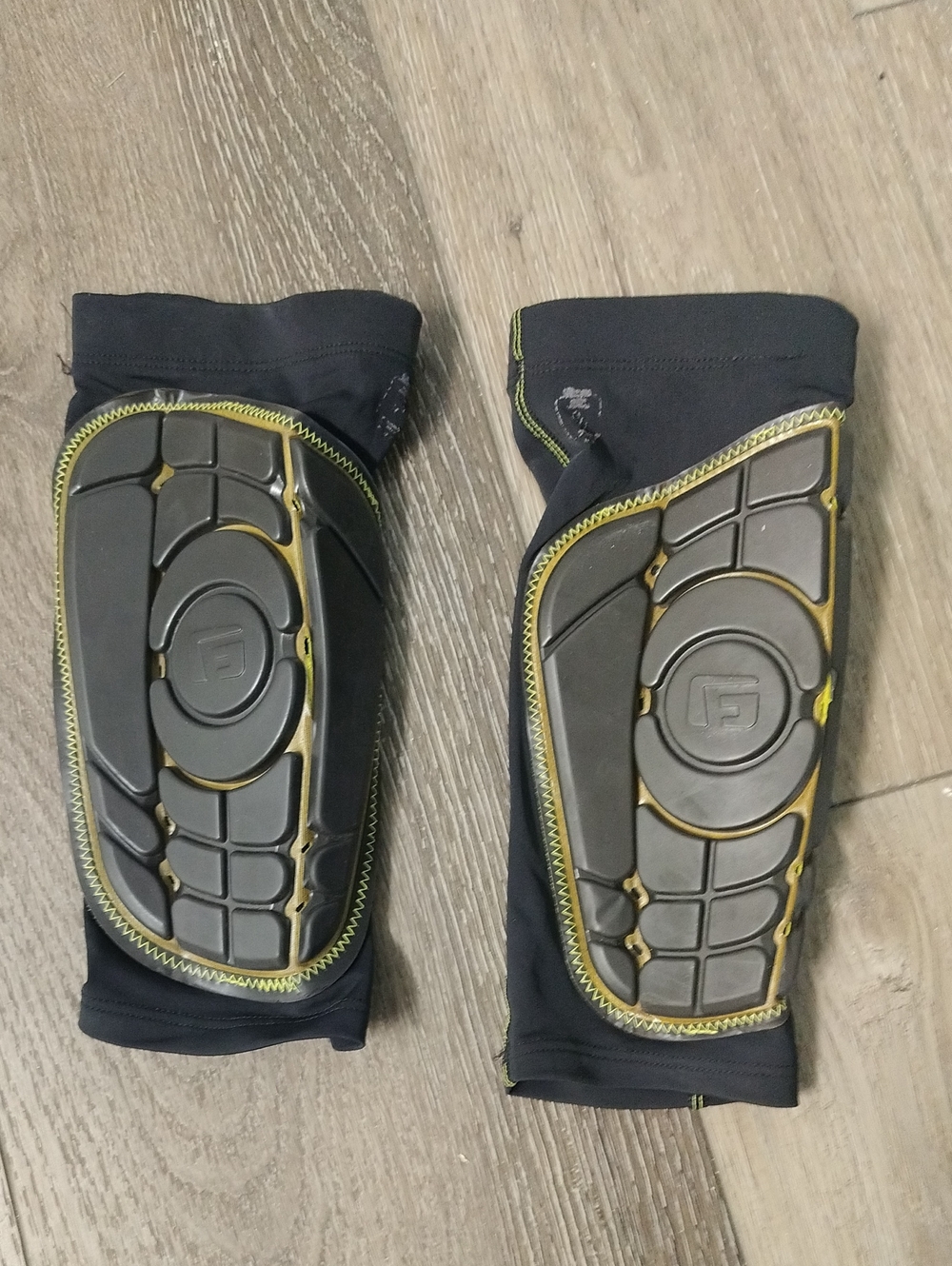 G-form Protective Shin Guards For ⚽